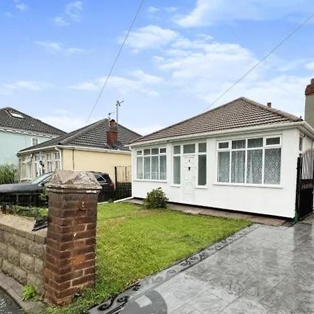 Uplands Grove Bungalow Hotel Вулвергемптон Екстериор снимка