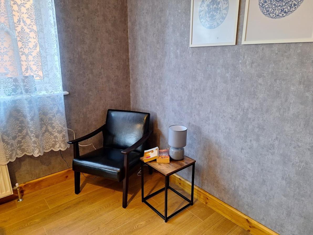 Uplands Grove Bungalow Hotel Вулвергемптон Екстериор снимка